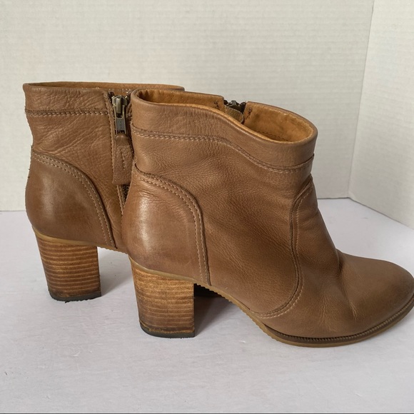 BIANCO FOOTWEAR TAN BOOTIES - Picture 8 of 10